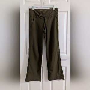 Lululemon Olive Green Textured Tech Pants SZ 6 - Straight Leg